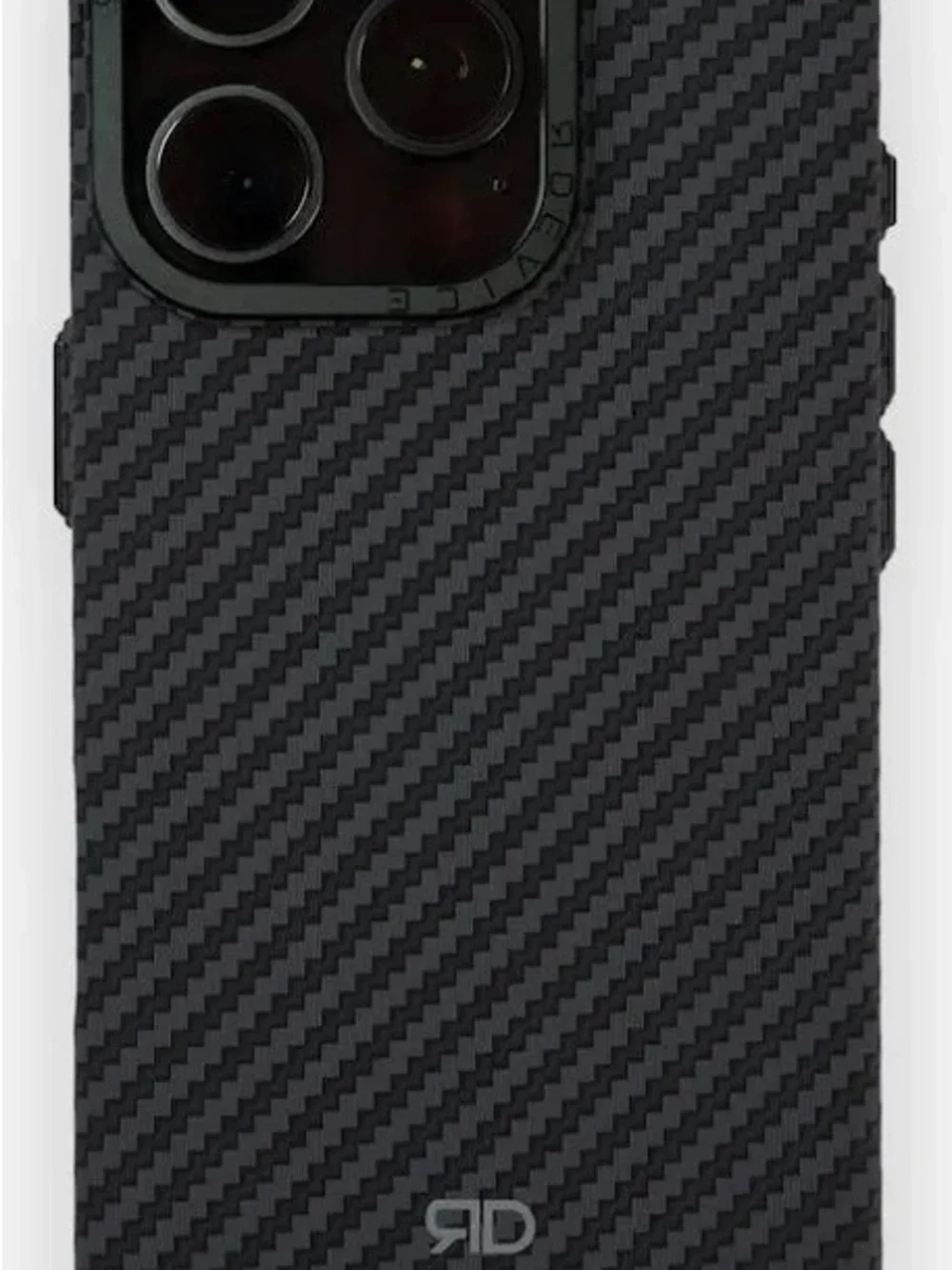 17 Pro Max iPhone Case Carbon Diver